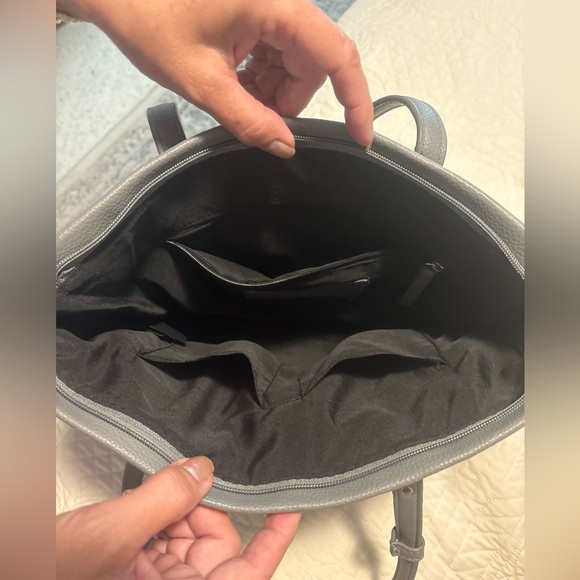 Kenneth Cole Reaction Pebbled Leather Gray Shoulder Bag - Picture 12 of 16